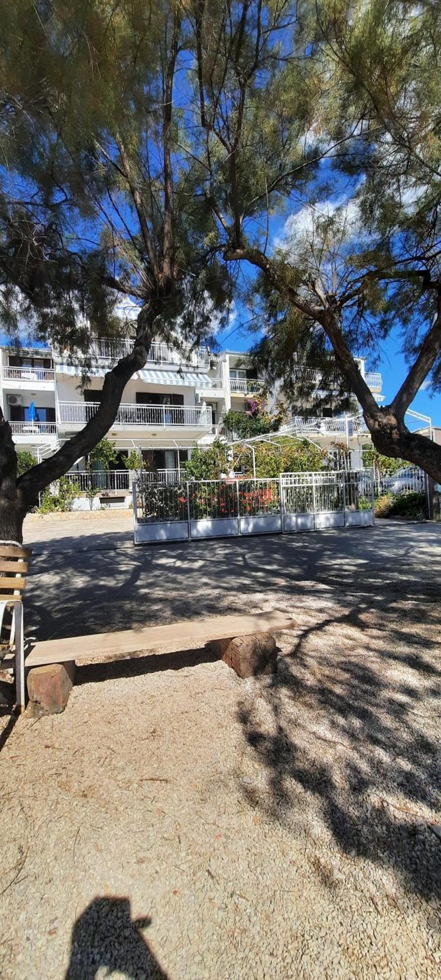 Apartments Ana Bilota Seget Vranjica Exterior photo