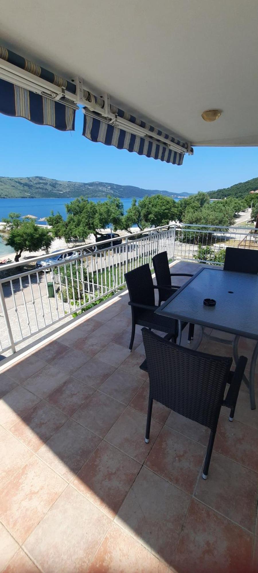 Apartments Ana Bilota Seget Vranjica Exterior photo